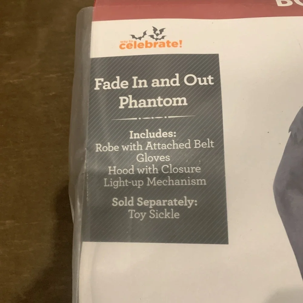 Way to Celebrate Fade In and Out Phantom Halloween Costume Size Medium (8) NEW
